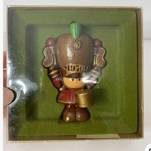 VTG Hallmark Tree Trimmer Marching Band Drummer Wooden Christmas Ornament in Box